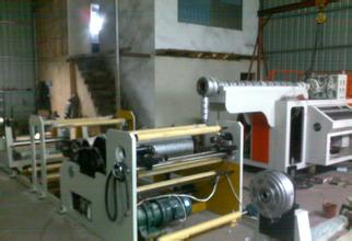 綠色環(huán)保紙杯高速淋膜機(jī)  綠色紙杯高速淋膜機(jī)