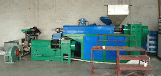 水拉條pvc造粒機(jī)圖片/水拉條pvc造粒機(jī)樣板圖 (2)