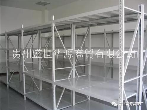 通用輕型倉儲(chǔ)貨架圖片