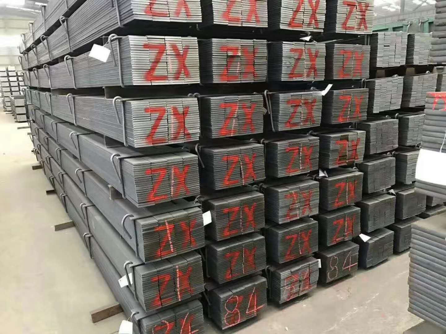 q235熱鍍鋅扁鋼/熱浸鍍鋅扁鋼/防雷鍍鋅扁鋼/鍍鋅導(dǎo)體扁鋼/*貨源