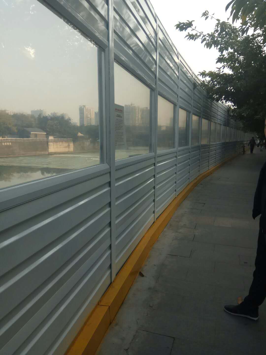 聲屏障隔音降噪墻圖片/聲屏障隔音降噪墻樣板圖 (1)