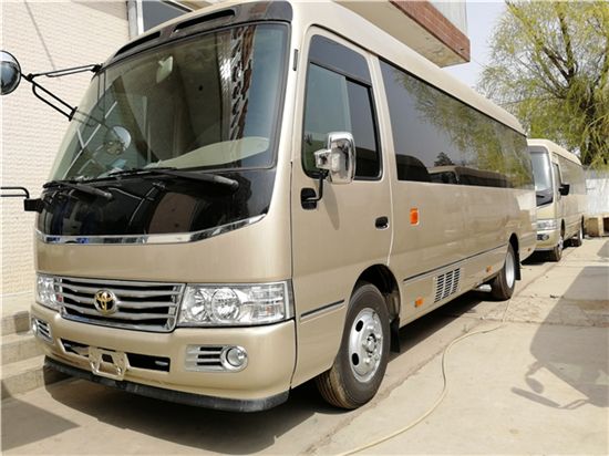推薦2019湖北武漢豐田考斯特改裝房車廠家價格