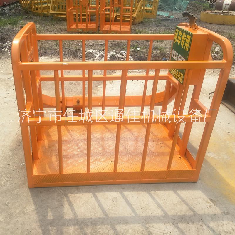 鋁合金吊車吊籃 雙人載貨塔機(jī)吊籃圖片