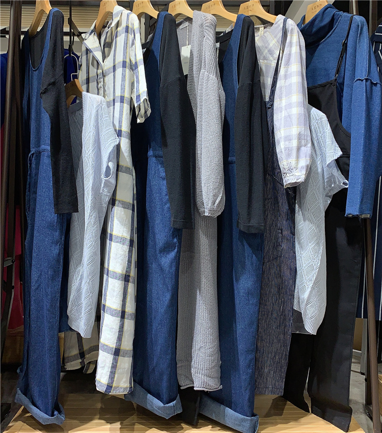 上海休閑女裝品牌莫斯特19秋冬 設(shè)計師原創(chuàng)高端女裝 走份批發(fā)