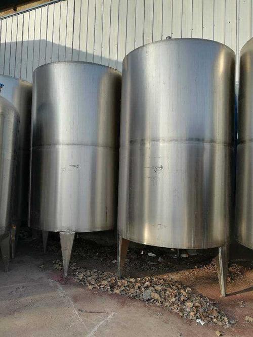 儲油罐生產(chǎn)廠家_批發(fā)油罐