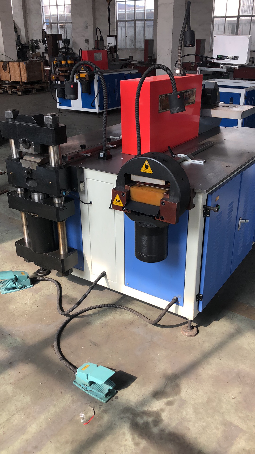 多功能母排加工機(jī)圖片/多功能母排加工機(jī)樣板圖 (2)