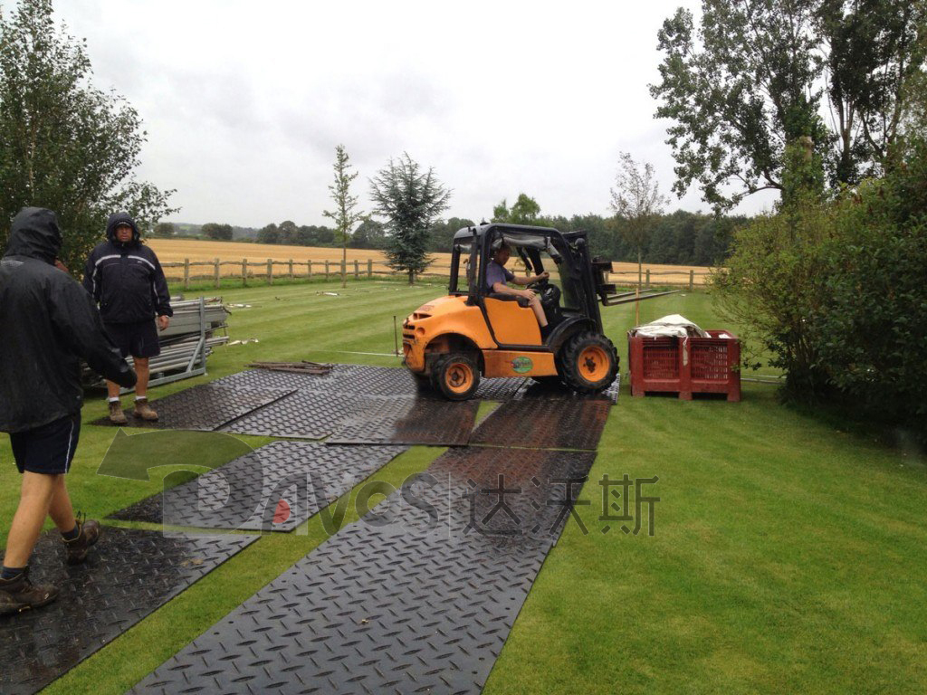 鋪路墊板聚乙烯鋪路板鋪設(shè)草坪保護(hù)草坪