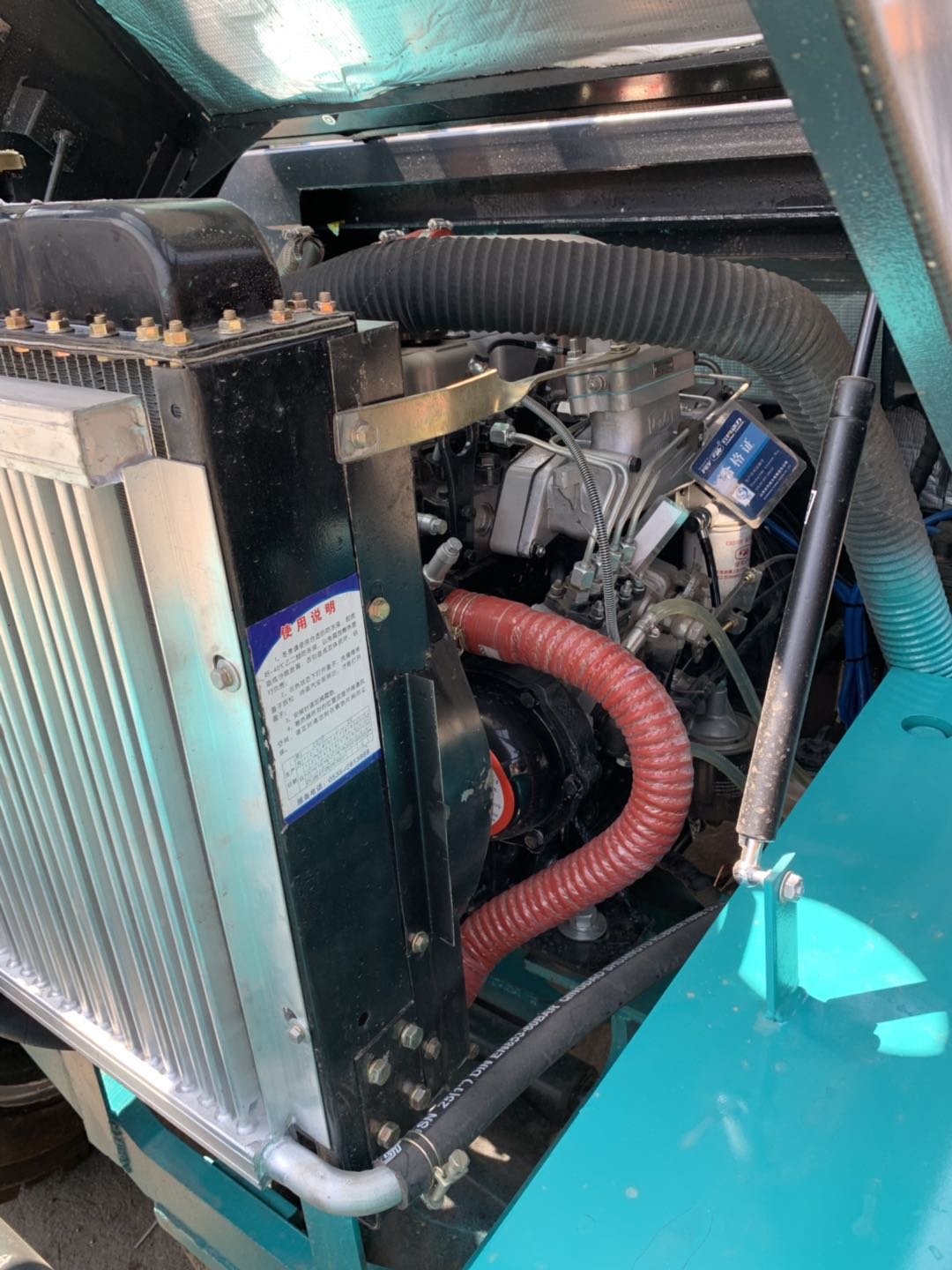 4噸四驅(qū)越野叉車(chē) 全時(shí)四驅(qū)圖片/4噸四驅(qū)越野叉車(chē) 全時(shí)四驅(qū)樣板圖 (4)