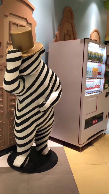 北京玻璃鋼雕塑廠家卡通雕塑仿銅雕