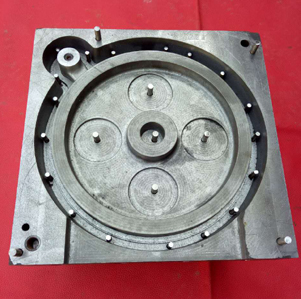 鑄造模具油泵模具射芯機(jī)生產(chǎn)圖片