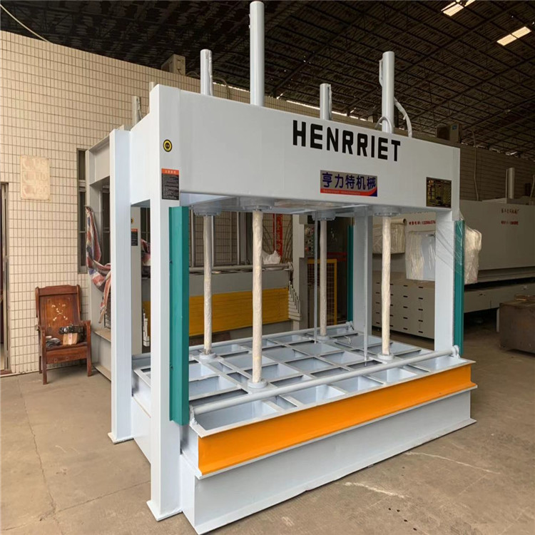 蜂窩板冷壓機(jī)圖片