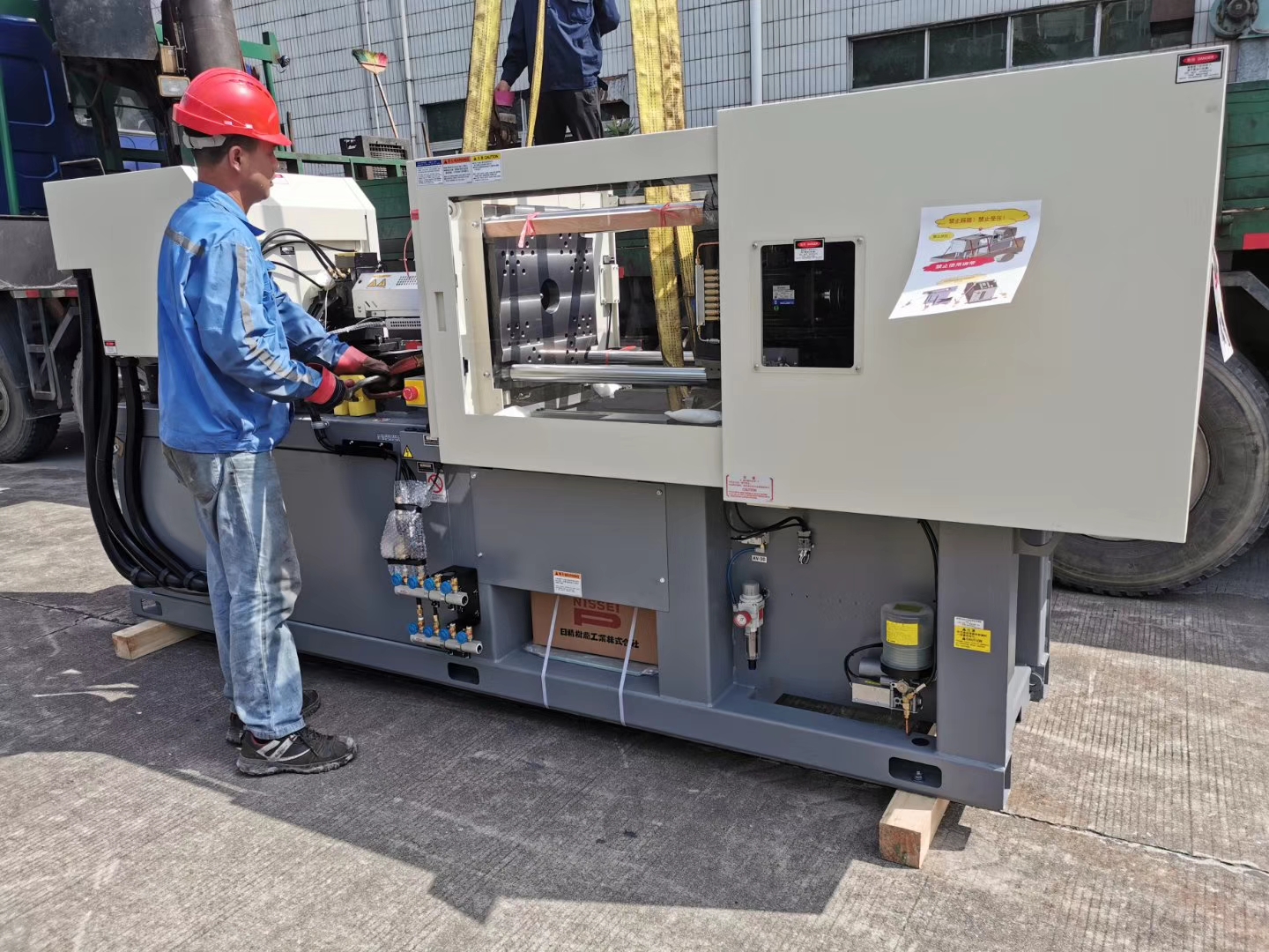 日精雙色注塑機(jī)報(bào)價(jià)圖片