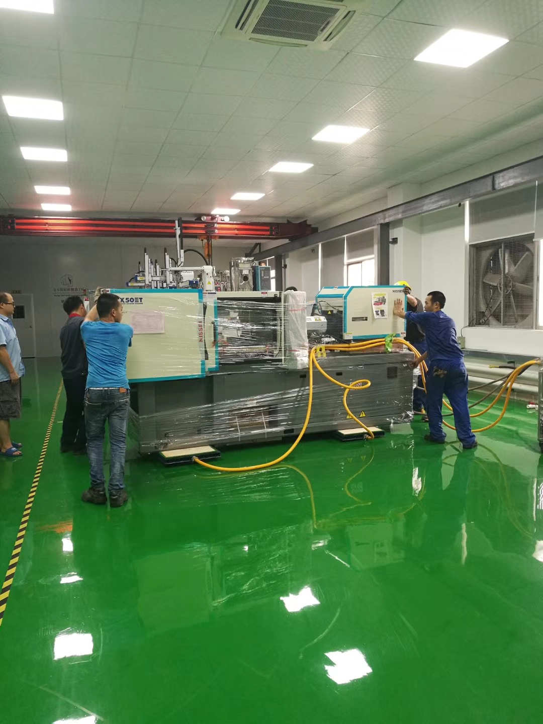 雙色注塑機(jī)圖片/雙色注塑機(jī)樣板圖 (4)