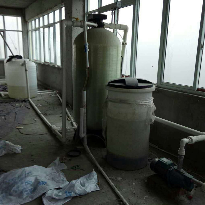 壽陽做軟化水設(shè)備的廠家 每小時4噸硬水軟化設(shè)備價格 現(xiàn)貨*量大從優(yōu)