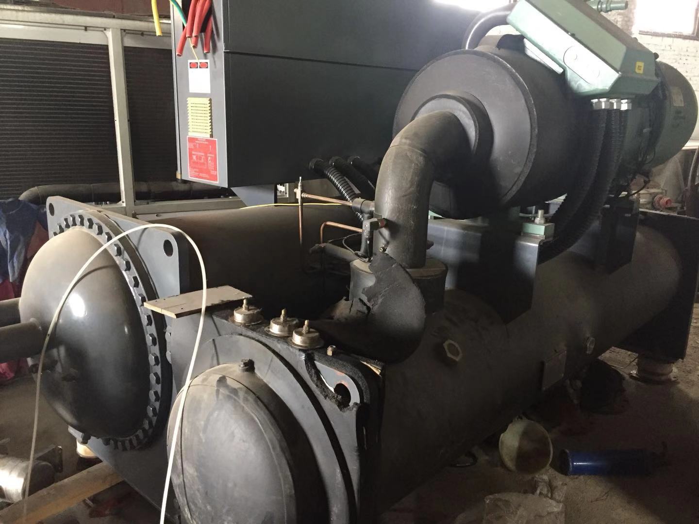 螺桿冷水機(jī)組圖片/螺桿冷水機(jī)組樣板圖 (1)