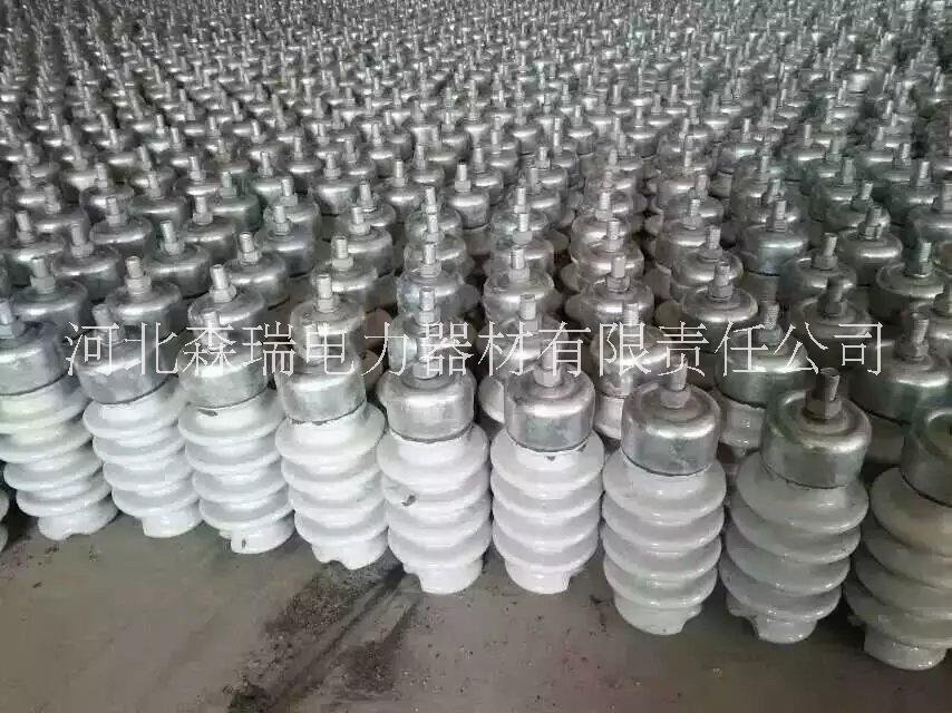 線路柱式絕緣子圖片