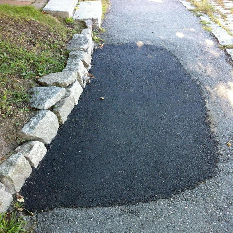 山東濰坊瀝青冷補(bǔ)料廠家點(diǎn)對(duì)點(diǎn)供貨保質(zhì)保價(jià)瀝青冷油