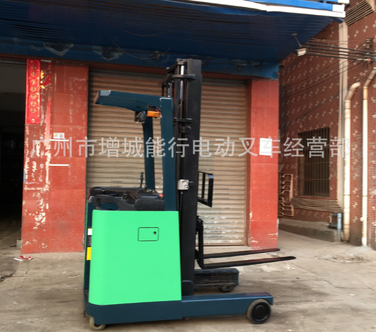 進(jìn)口電動(dòng)堆高車圖片/進(jìn)口電動(dòng)堆高車樣板圖 (1)