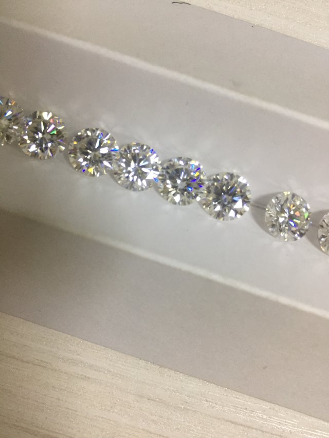 一克拉莫桑鉆圖片