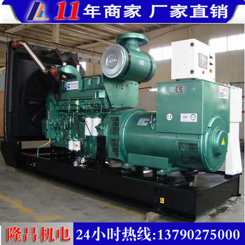 400KW康明斯柴油發(fā)電機組圖片