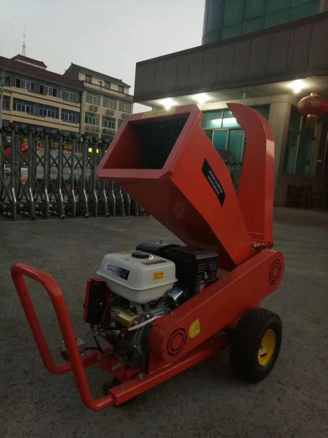 小型果園臥式樹木碎木機(jī) 園林葡萄枝粉碎機(jī) 家用立式樹枝粉碎機(jī)