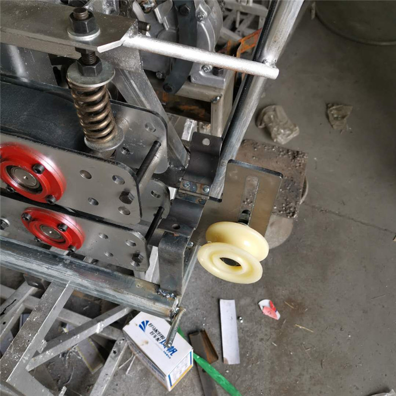 牽引機(jī)生產(chǎn)圖片/牽引機(jī)生產(chǎn)樣板圖 (3)