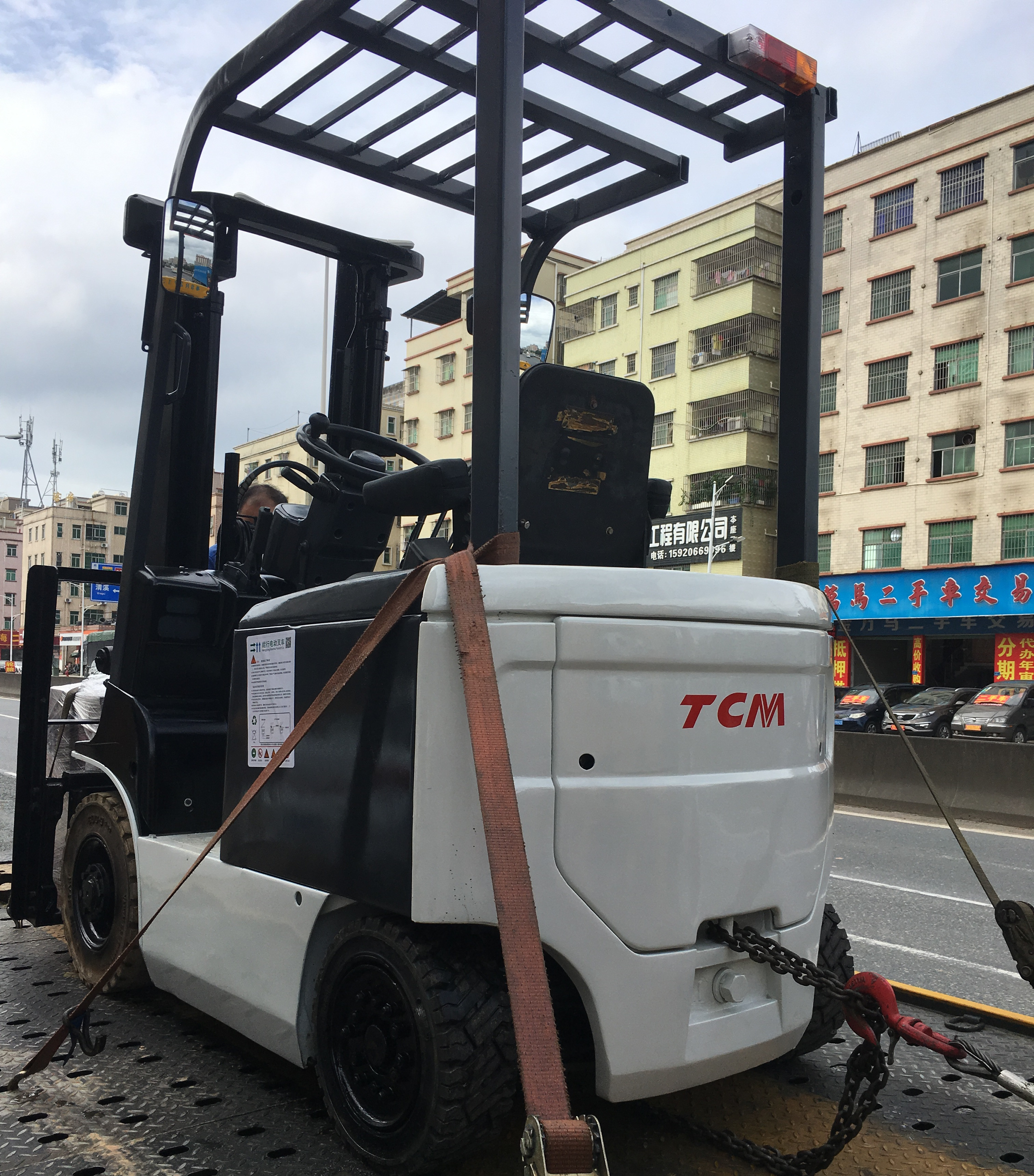 兩節(jié)自由提升門架TCM電動(dòng)叉車圖片