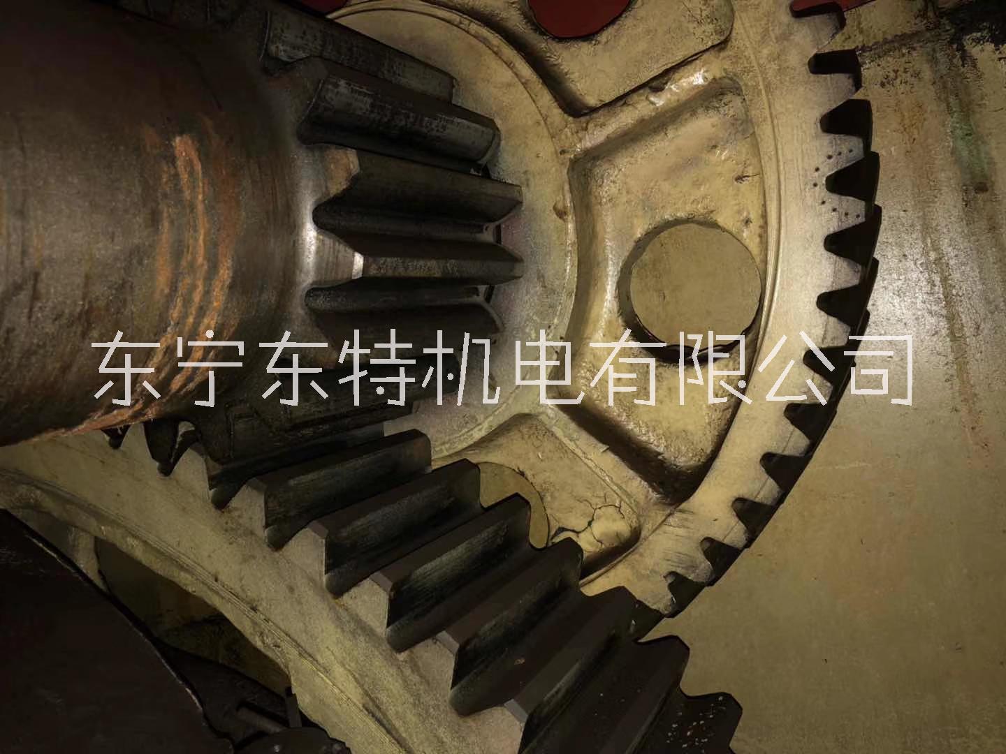 閉式單點壓力機圖片/閉式單點壓力機樣板圖 (3)