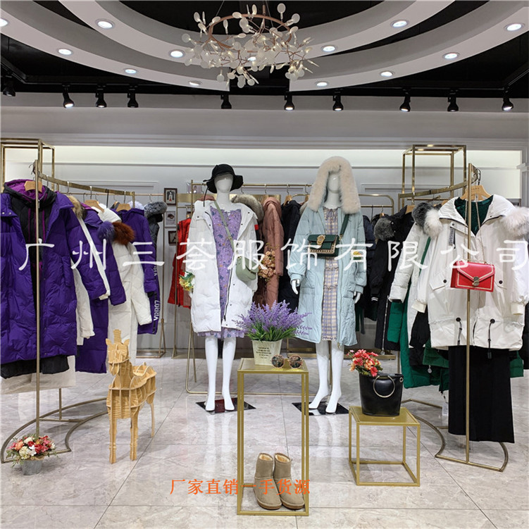 鴨寶寶羽絨服銷售