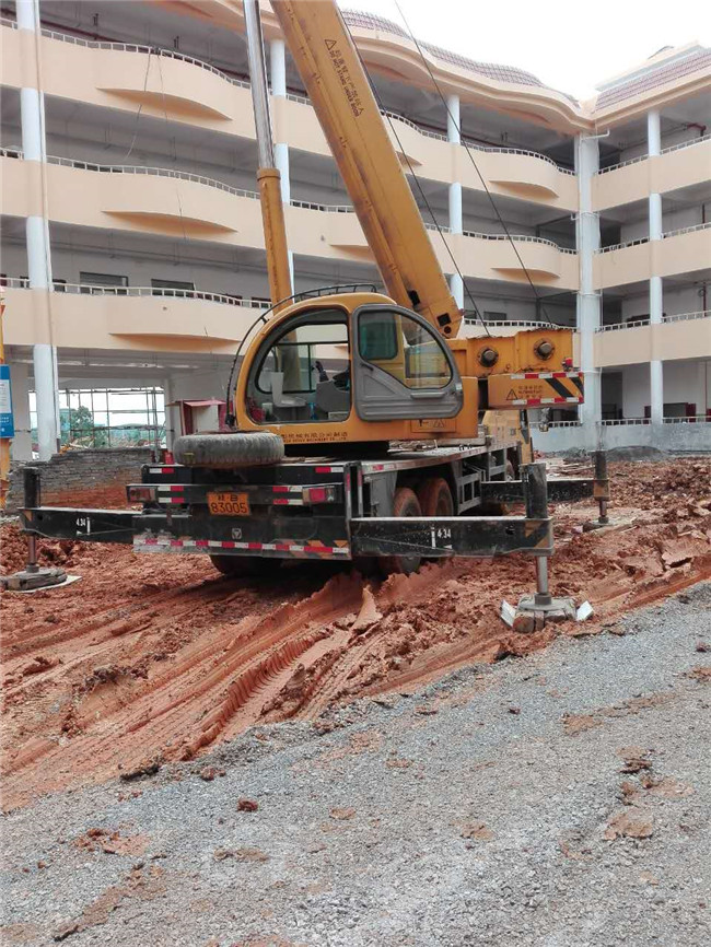 供應(yīng)32噸汽車吊出租-32噸汽車吊出租價(jià)格-32噸汽車吊出租公司