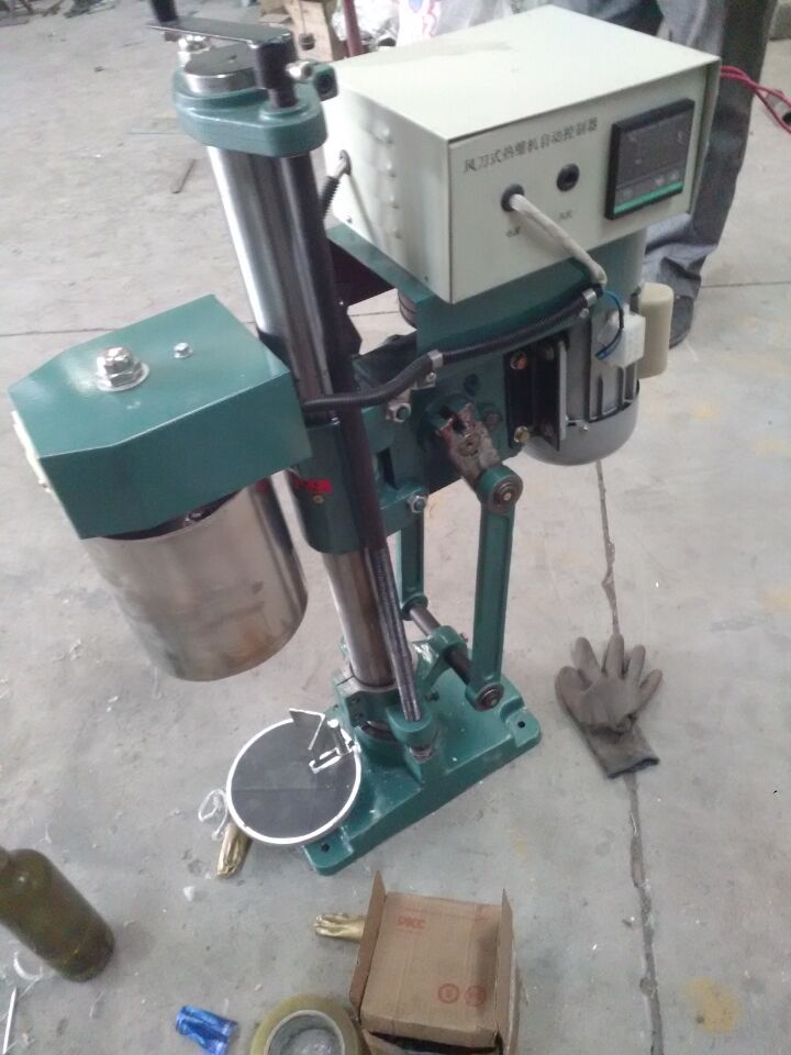 葡萄酒膠帽熱縮機(jī)  小型膠帽熱縮機(jī)價格 鋁塑帽壓蓋機(jī)