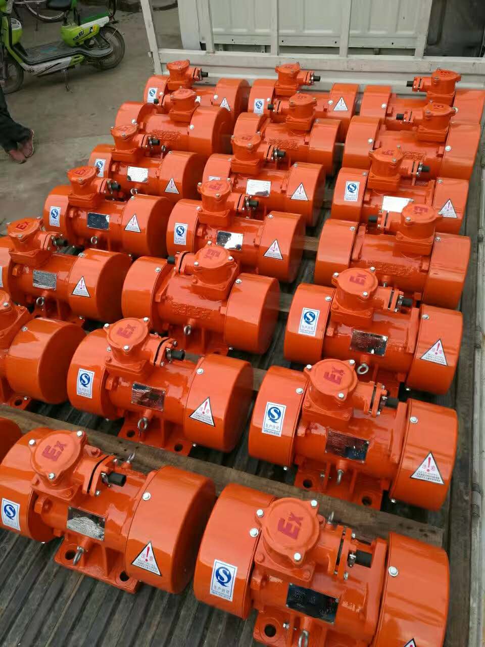 振動(dòng)電機(jī)圖片/振動(dòng)電機(jī)樣板圖 (4)