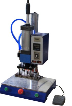 木制品壓標(biāo)機(jī) 多功能木制品烙印機(jī)圖片