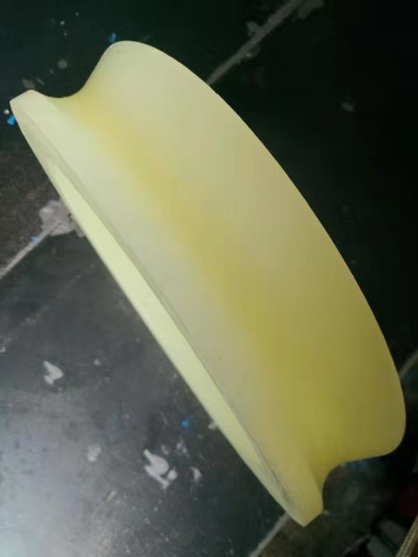 江蘇聚氨酯猴車輪襯熱銷、批發(fā)價(jià)格、用途【徐州新鑫聚氨酯廠】