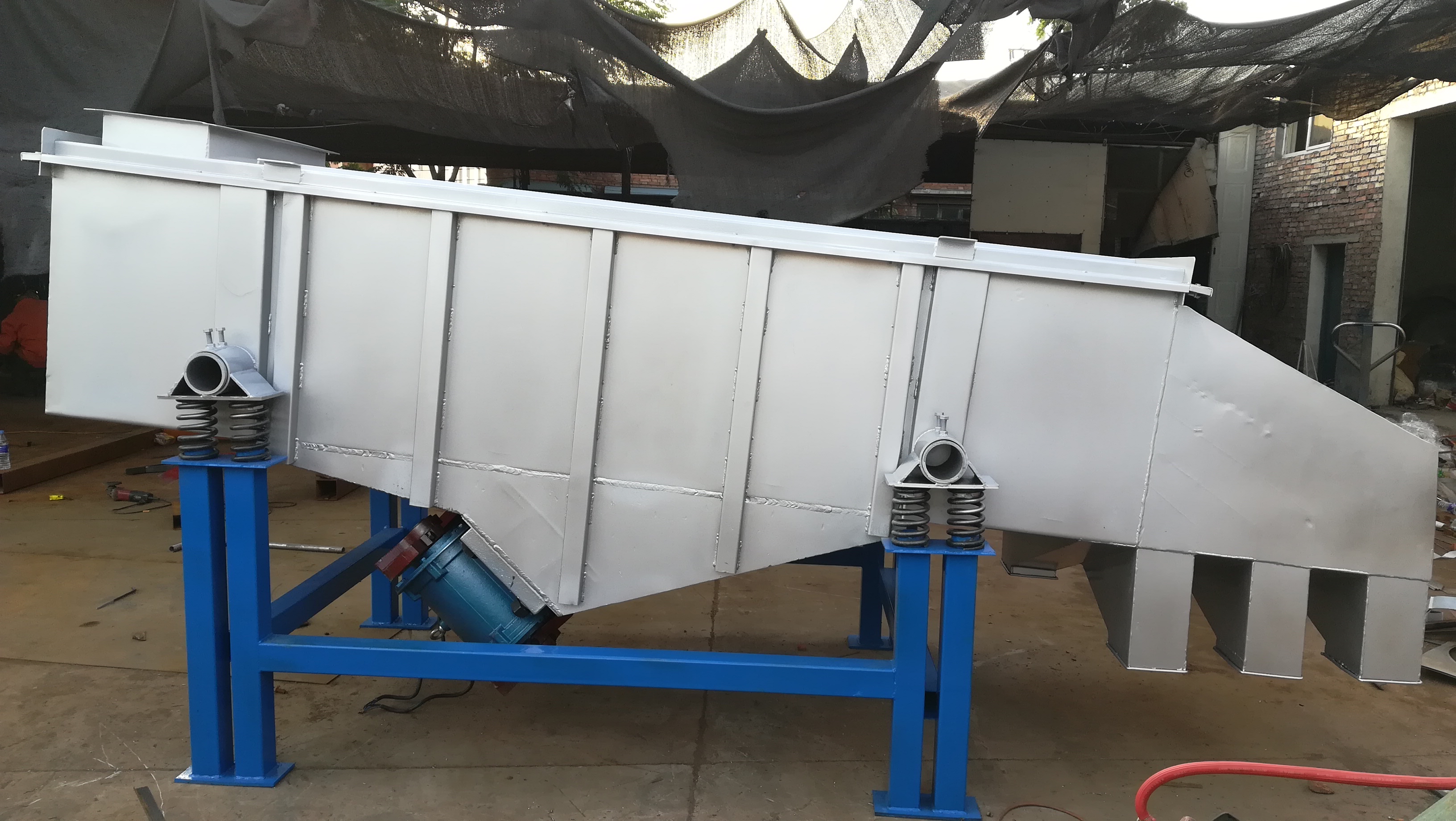 全封閉*直線篩分機