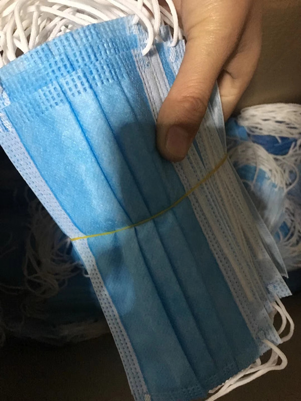 三層過濾防護(hù)一次性口罩 勞保型一次性口罩 一次性防護(hù)口罩