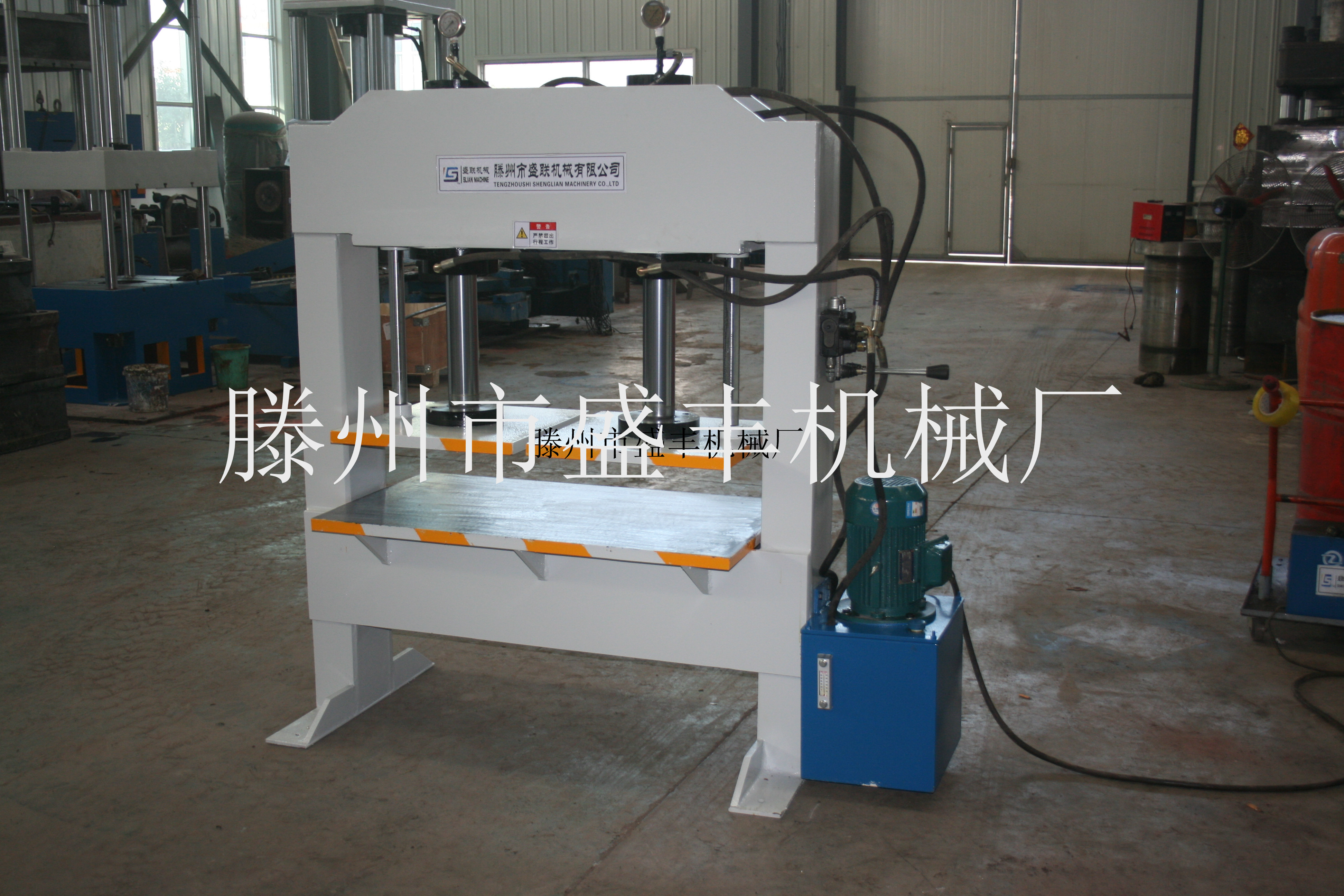 木箱壓邊機圖片