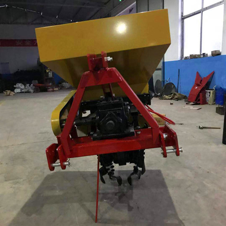 四輪拖拉機帶開溝施肥一體機圖片/四輪拖拉機帶開溝施肥一體機樣板圖 (4)