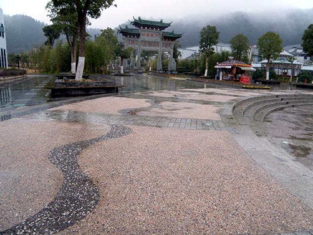 生态透水混凝土露骨料施工