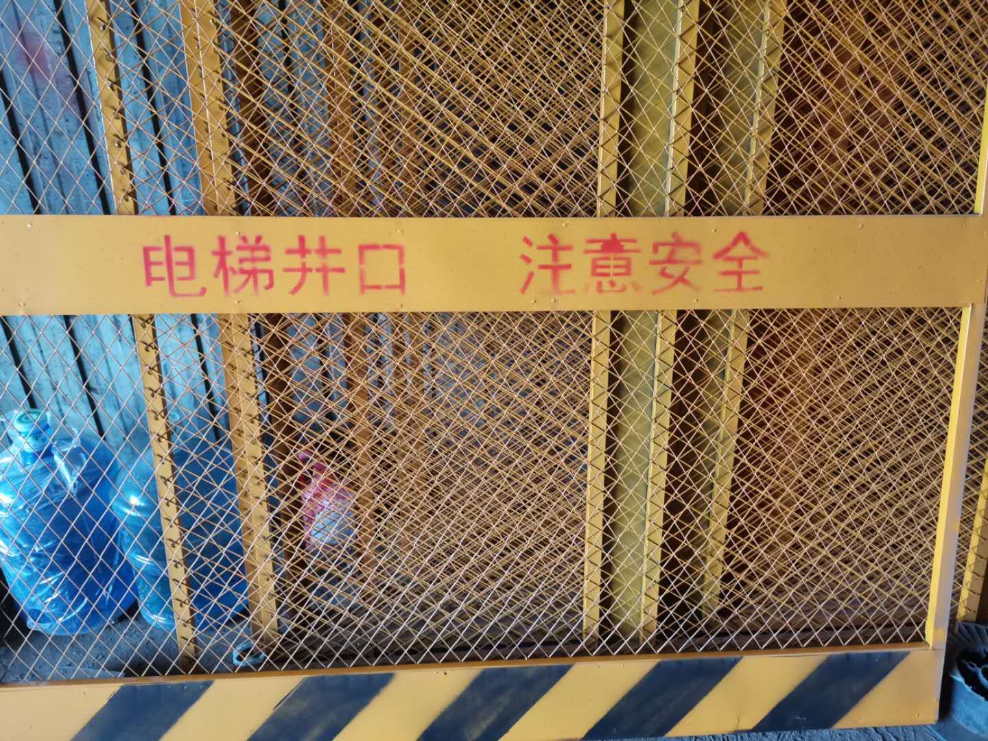 護(hù)欄網(wǎng)圖片/護(hù)欄網(wǎng)樣板圖 (2)
