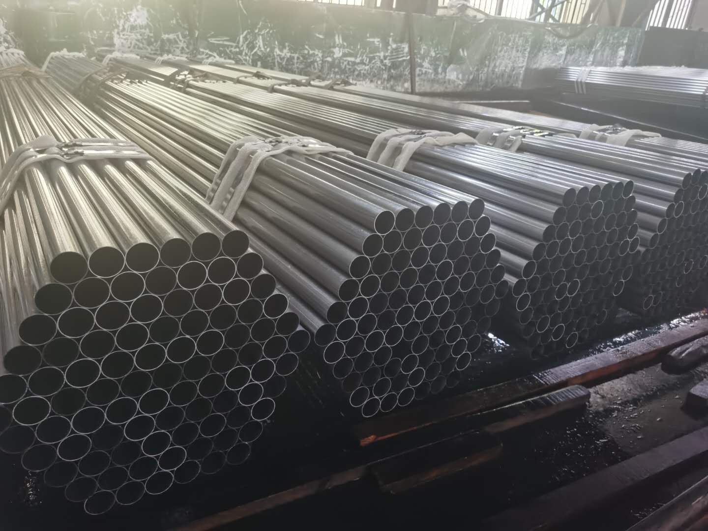 黃油槍硬鋼管圖片