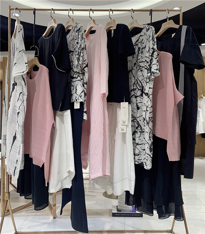 深圳原創(chuàng)設(shè)計師女裝品牌唯簡尚圖片/深圳原創(chuàng)設(shè)計師女裝品牌唯簡尚樣板圖 (4)