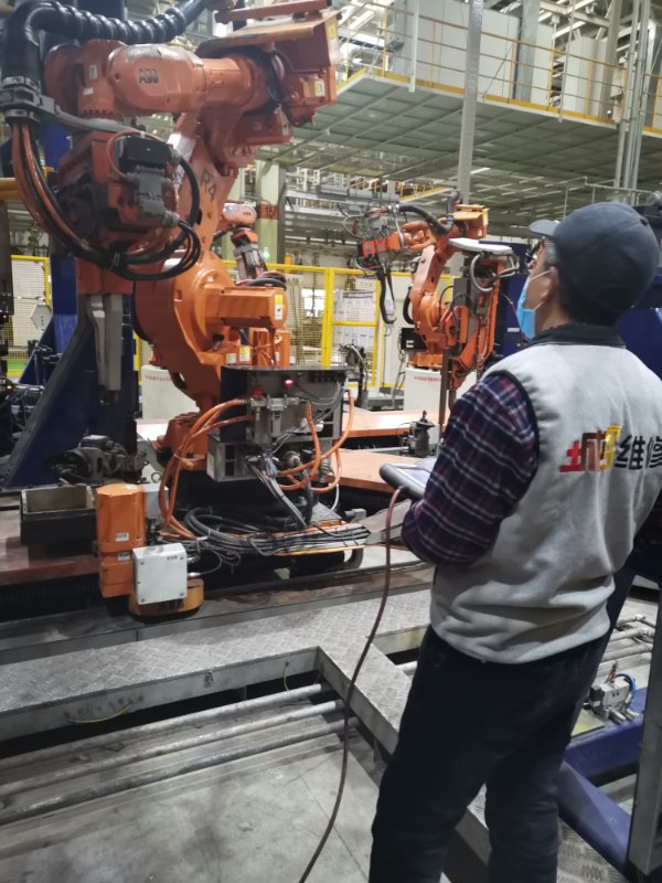 青島ABB機器人維修圖片