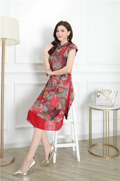 錦鳳軒品牌女裝批發(fā)時(shí)尚大碼女裝批發(fā)真絲系列地?cái)傌涍M(jìn)貨貨源清倉(cāng)處理折扣尾貨批發(fā)