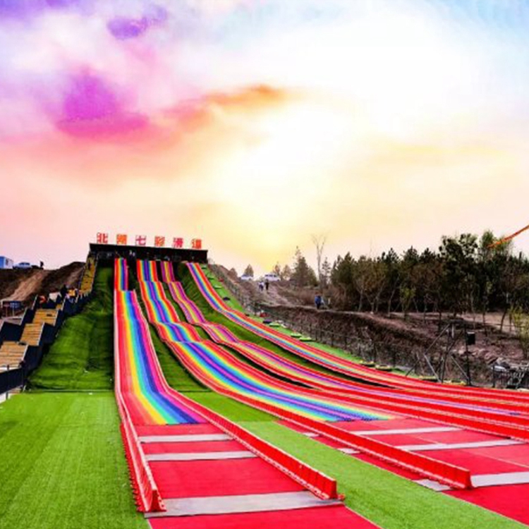 好品質(zhì)七彩滑道圖片