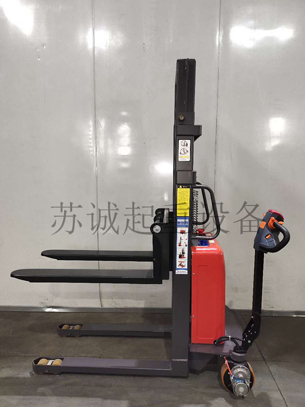 半電動堆高車圖片/半電動堆高車樣板圖 (1)