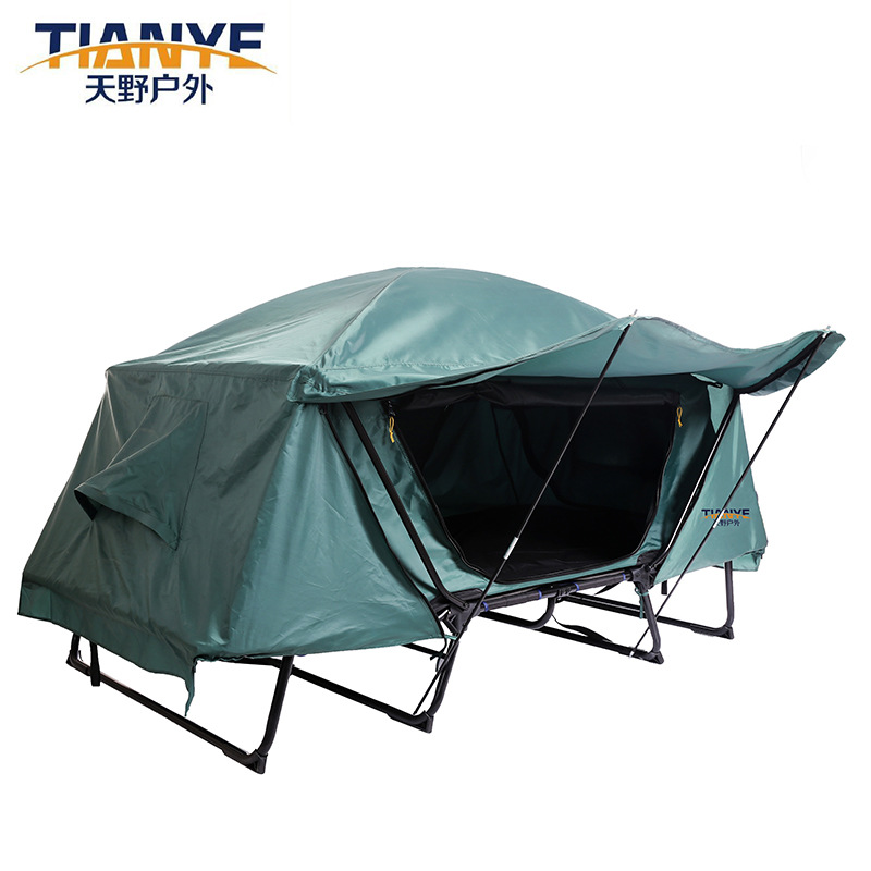 野營帳篷床圖片