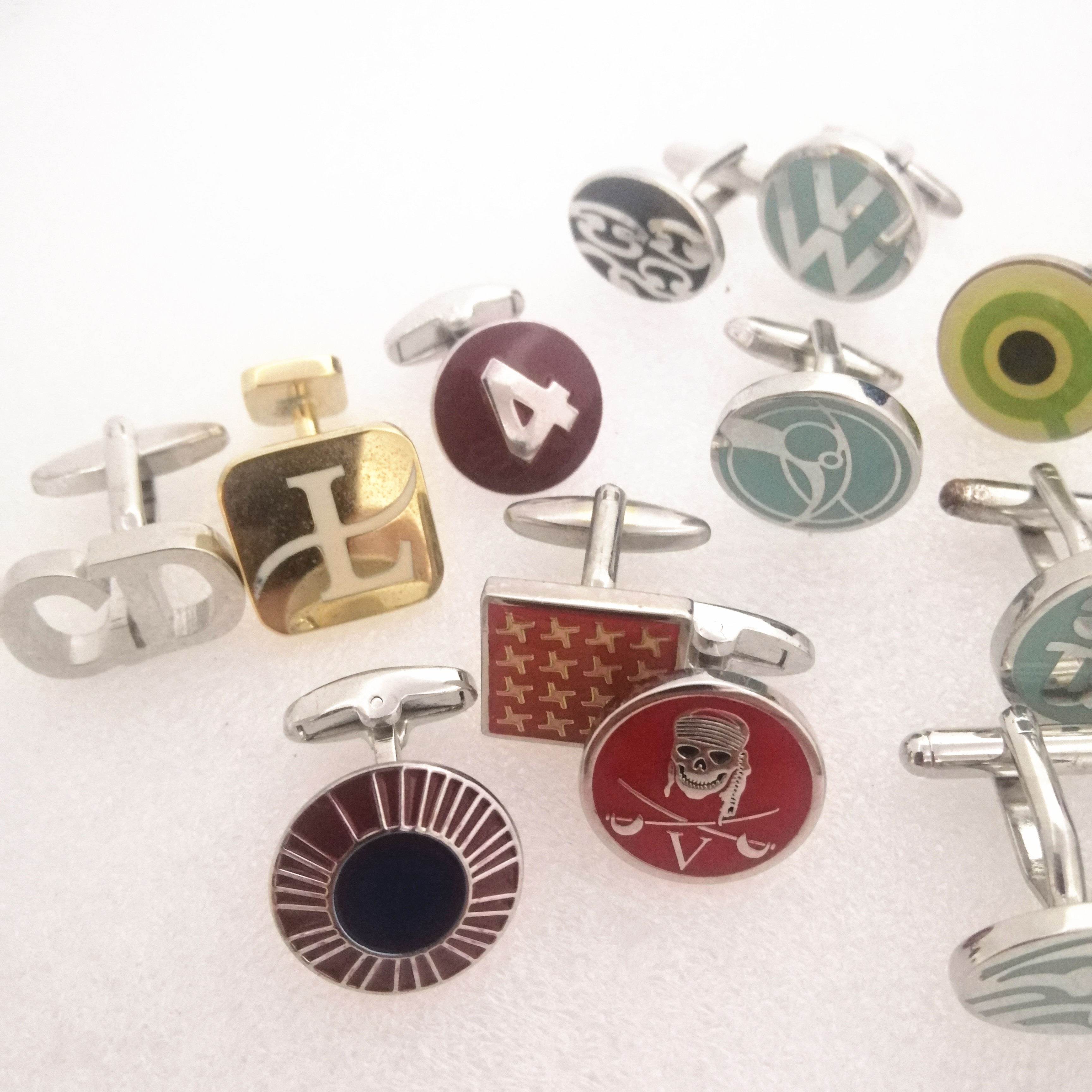 金屬琺瑯袖扣供應(yīng)商 金屬琺瑯袖扣價(jià)格圖片