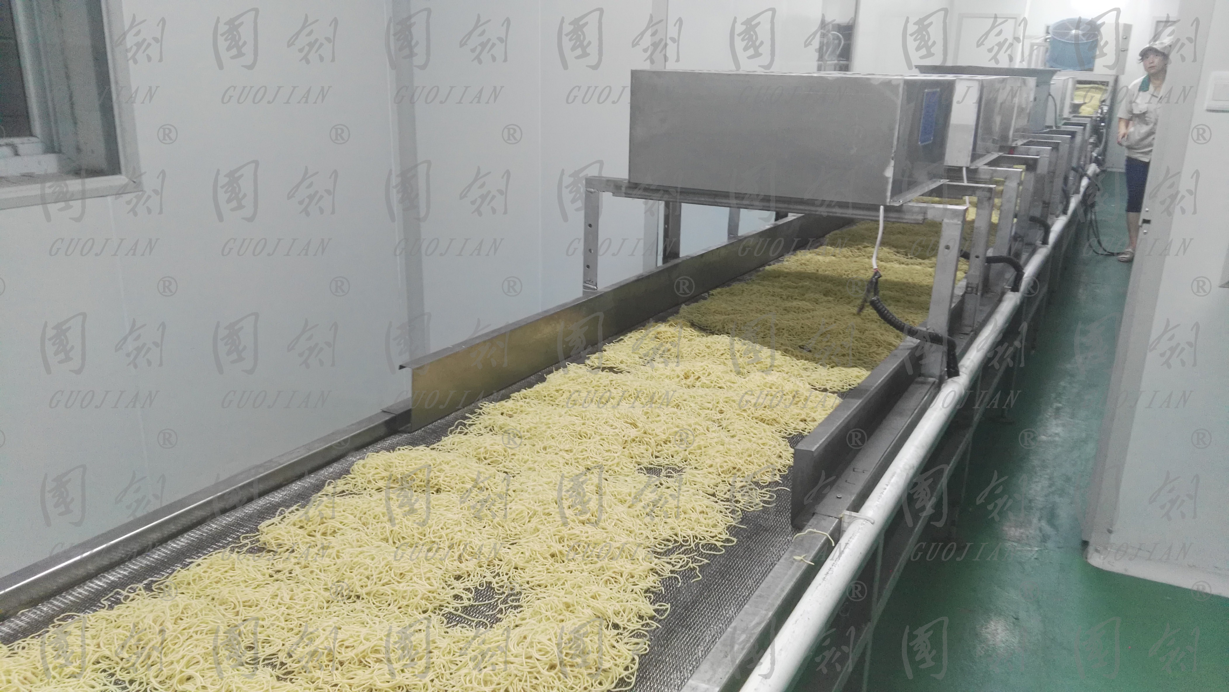 熟鮮面生產(chǎn)線圖片