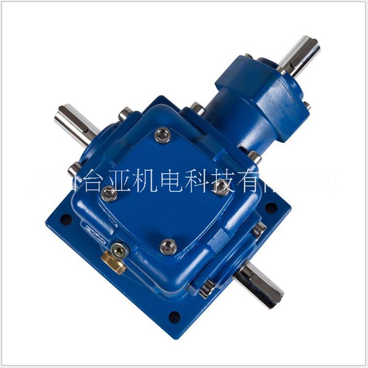 T系列螺旋錐齒輪轉(zhuǎn)向箱定制，90度十字螺旋傘齒輪轉(zhuǎn)向器換向器